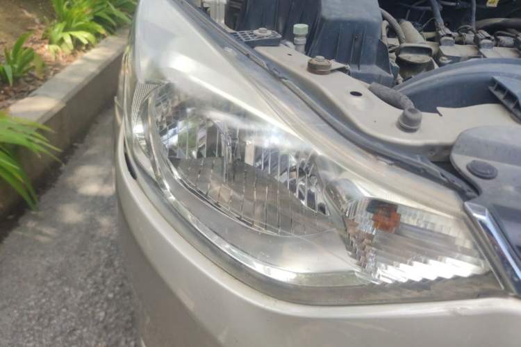 Used Chevrolet Sail 2015 Sail 3 1.3L Manual Ideal Edition Right Front Headlight