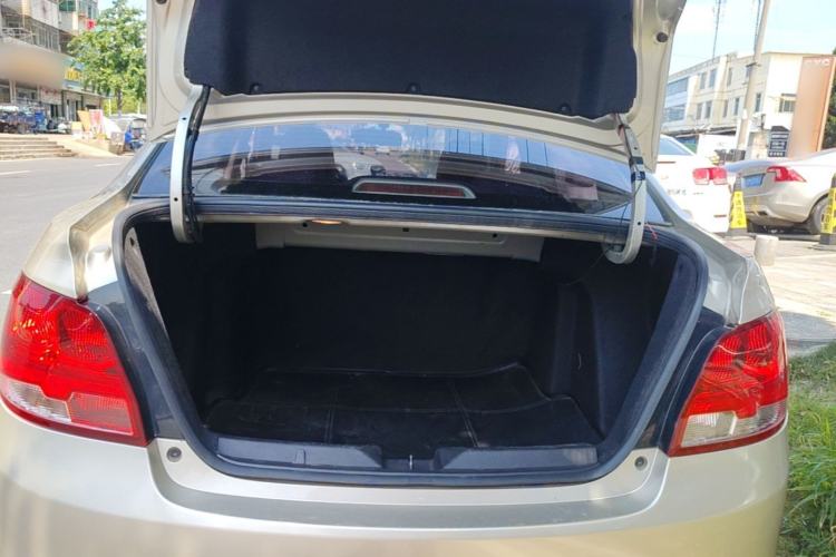 Used Chevrolet Sail 2015 Sail 3 1.3L AMT Ideal Edition Trunk