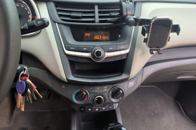 Used Chevrolet Sail 2015 Sail 3 1.3L Manual Ideal Edition Audio And AC Panel