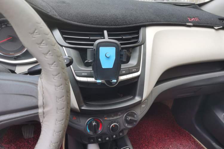 Used Chevrolet Sail 2015 Sail 3 1.5L Manual with Ideal Sunroof Edition Audio And AC Panel
