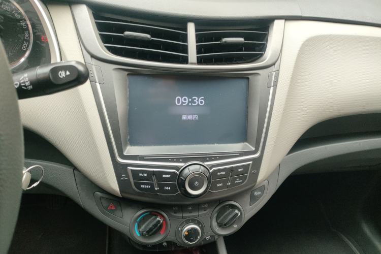 Used Chevrolet Sail 2015 Sail 3 1.5L Manual with Ideal Sunroof Edition Audio And AC Panel