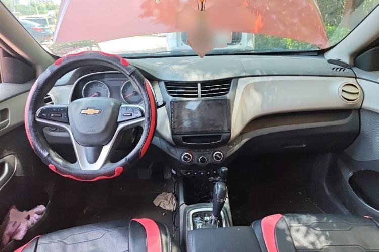 Used Chevrolet Sail 2015 Sail 3 1.3L AMT Ideal Edition Center Console