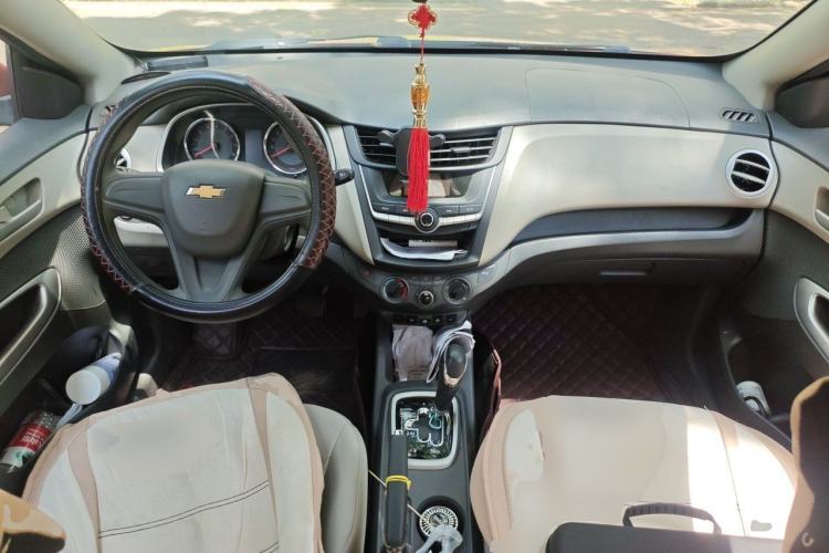 Used Chevrolet Sail 2015 Sail 3 1.3L AMT Ideal Edition Center Console