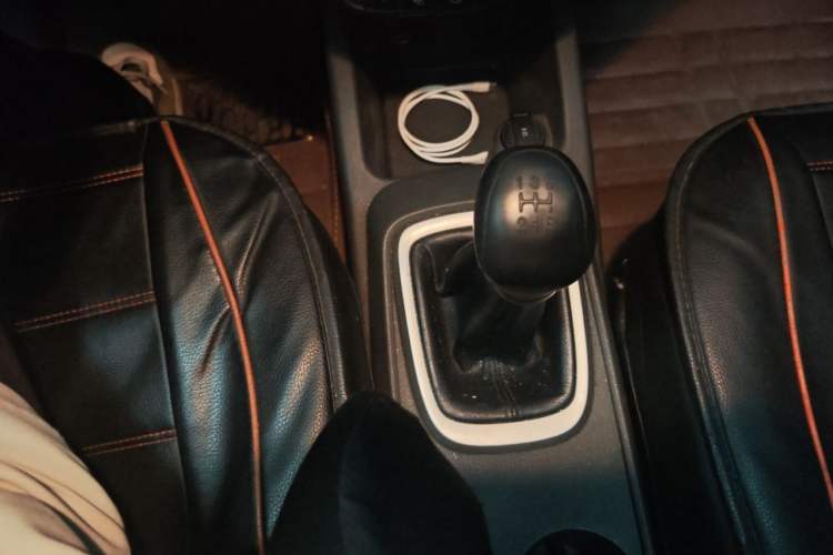 Used Chevrolet Sail 2015 Sail 3 1.5L Manual Happiness Edition Gear Lever