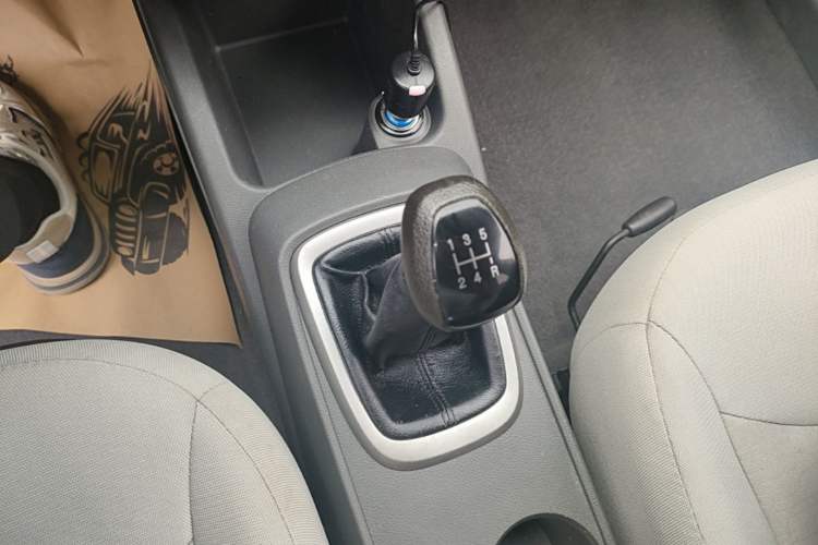 Used Chevrolet Sail 2015 Sail 3 1.3L Manual Ideal Edition Gear Lever
