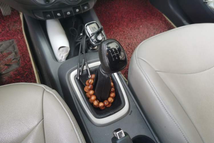Used Chevrolet Sail 2015 Sail 3 1.5L Manual with Ideal Sunroof Edition Gear Lever