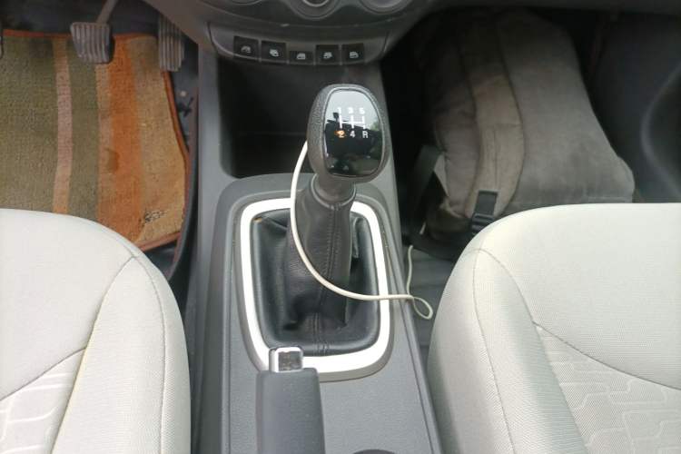 Used Chevrolet Sail 2015 Sail 3 1.3L Manual Ideal Edition Gear Lever