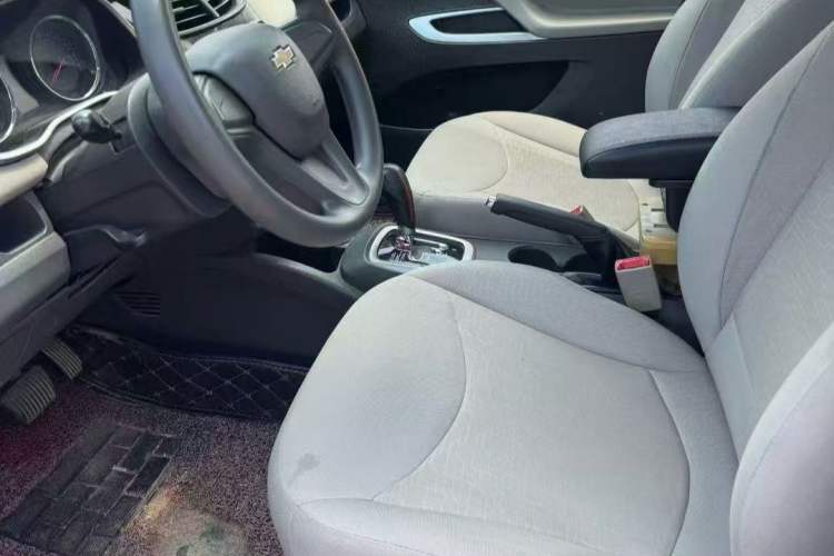 Used Chevrolet Sail 2015 Sail 3 1.3L AMT Ideal Edition Interior 9