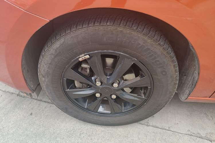 Used Chevrolet Sail 2015 Sail 3 1.3L Manual Ideal Edition Left Front Wheel Hub