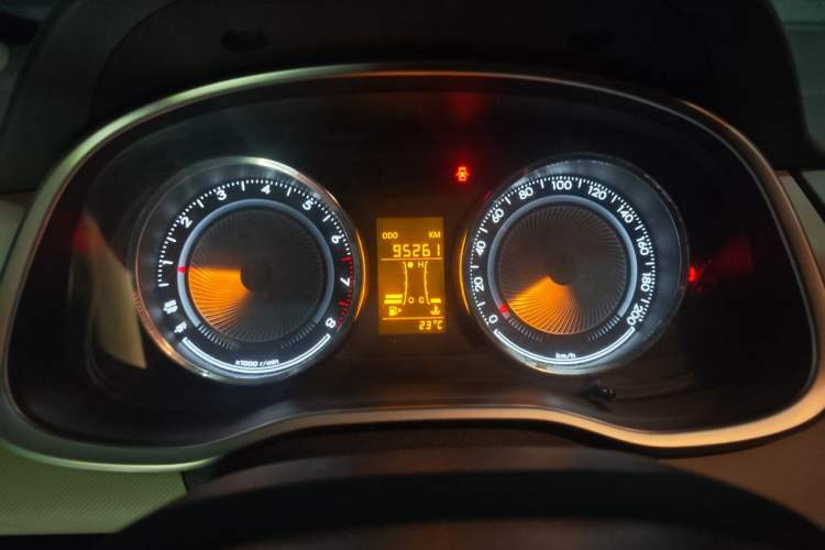 Used Chevrolet Sail 2015 Sail 3 1.5L Manual Happiness Edition Odometer Close Up