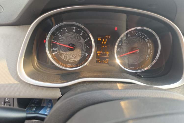 Used Chevrolet Sail 2015 Sail 3 1.3L AMT Ideal Edition Odometer Close Up