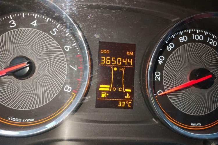 Used Chevrolet Sail 2015 Sail 3 1.5L Manual with Ideal Sunroof Edition Odometer Close Up