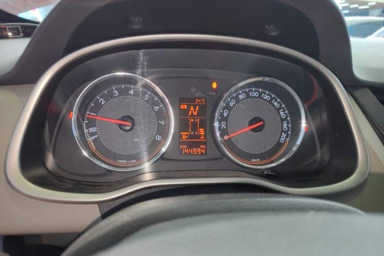 Used Chevrolet Sail 2015 Sail 3 1.3L AMT Ideal Edition Odometer Close Up