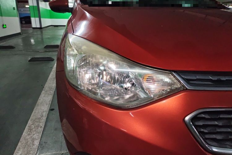 Used Chevrolet Sail 2015 Sail 3 1.3L AMT Ideal Edition Right Front Headlight