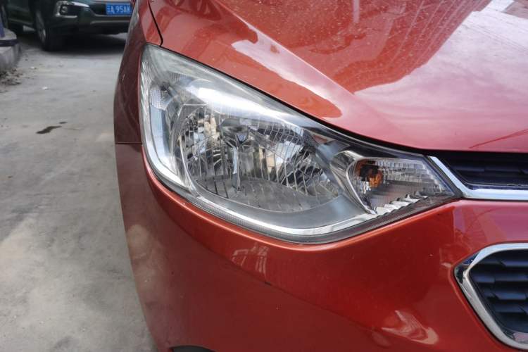 Used Chevrolet Sail 2015 Sail 3 1.5L Manual with Ideal Sunroof Edition Right Front Headlight