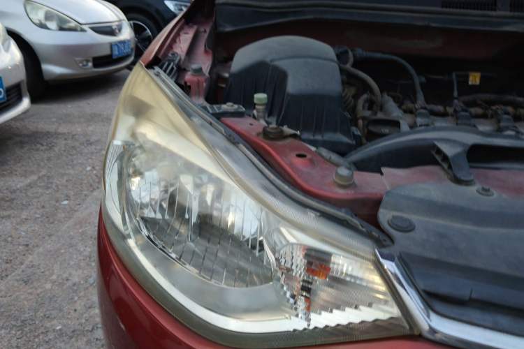 Used Chevrolet Sail 2015 Sail 3 1.5L Manual with Ideal Sunroof Edition Right Front Headlight