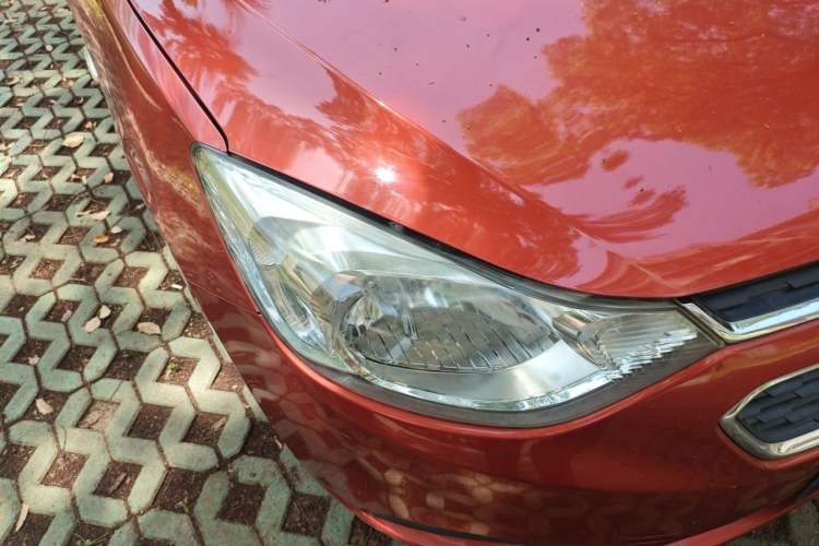 Used Chevrolet Sail 2015 Sail 3 1.3L AMT Ideal Edition Right Front Headlight