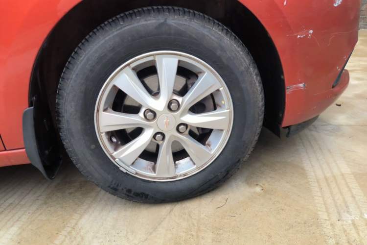 Used Chevrolet Sail 2015 Sail 3 1.3L Manual Ideal Edition Right Front Wheel Hub