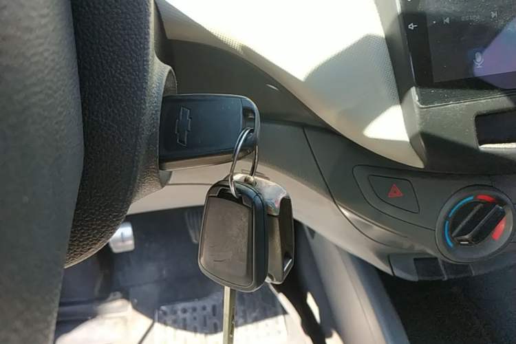 Used Chevrolet Sail 2015 Sail 3 1.3L Manual Warm Edition Vehicle Key