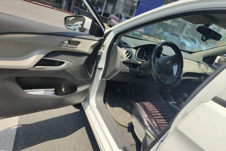 Used Chevrolet Sail 2015 Sail 3 1.5L Manual with Ideal Sunroof Edition Driver Seat