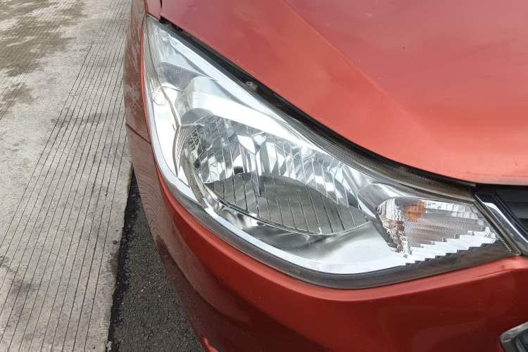 Used Chevrolet Sail 2015 Sail 3 1.5L Manual with Ideal Sunroof Edition Right Front Headlight