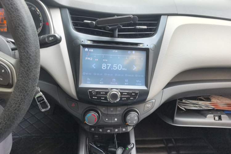 Used Chevrolet Sail 2015 Sail 3 1.5L AMT Happiness Sunroof Edition Audio And AC Panel