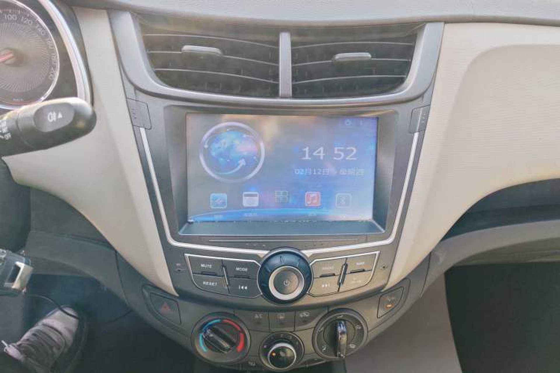 Used Chevrolet Sail 2015 Sail 3 1.3L AMT Ideal Edition Audio And AC Panel