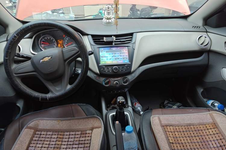 Used Chevrolet Sail 2015 Sail 3 1.3L Manual Ideal Edition Center Console