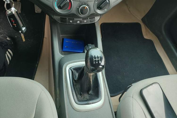 Used Chevrolet Sail 2015 Sail 3 1.5L Manual with Ideal Sunroof Edition Gear Lever