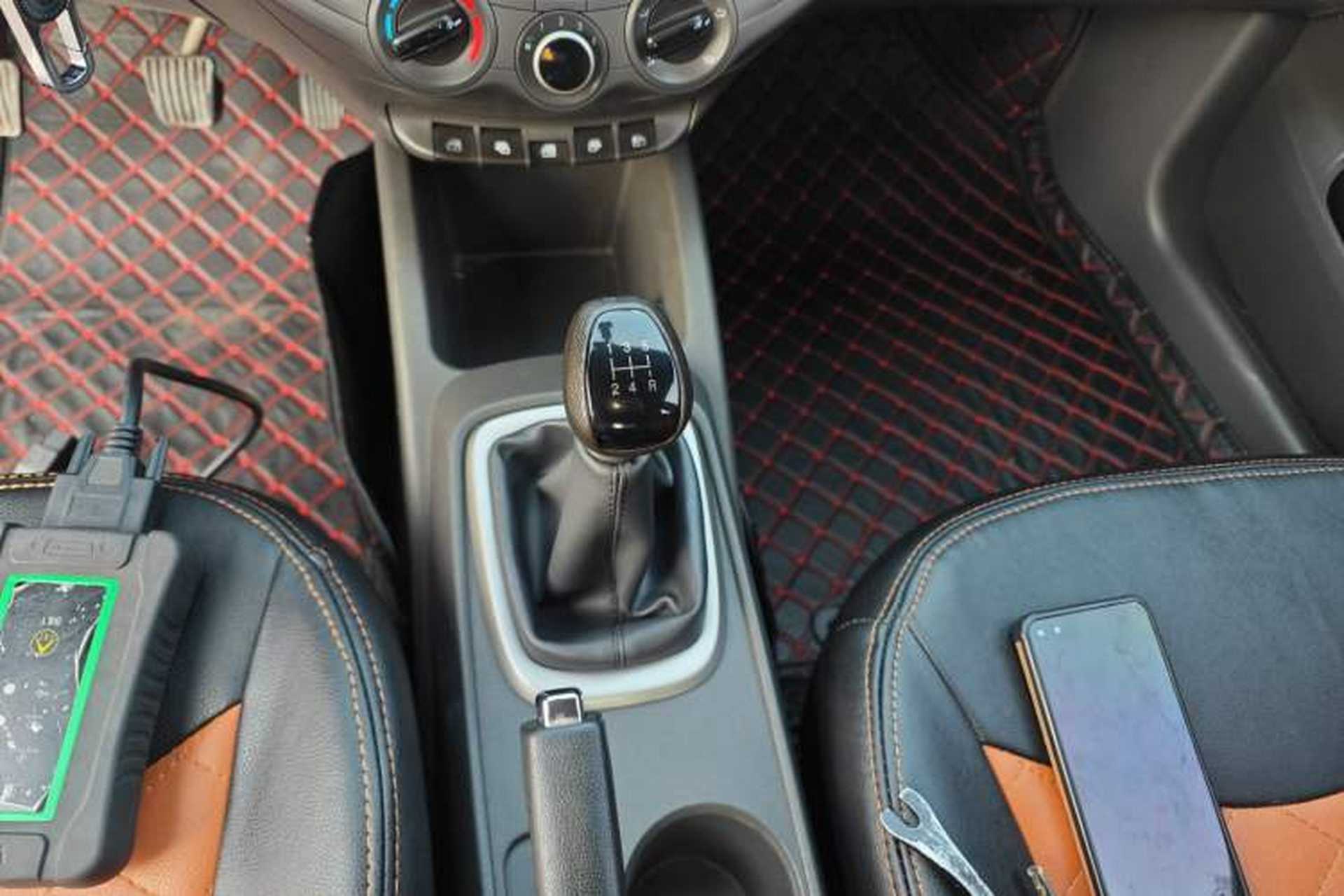 Used Chevrolet Sail 2015 Sail 3 1.5L Manual with Ideal Sunroof Edition Gear Lever