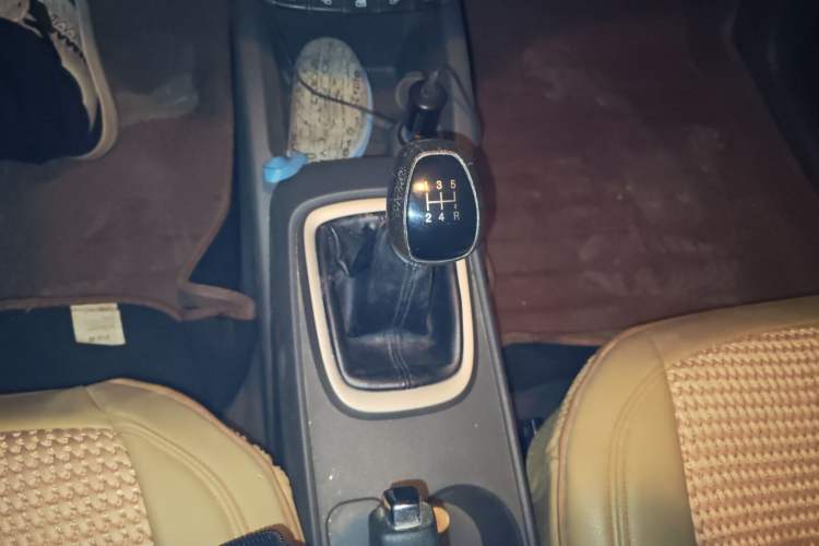 Used Chevrolet Sail 2015 Sail 3 1.3L Manual with Ideal Sunroof Edition Gear Lever