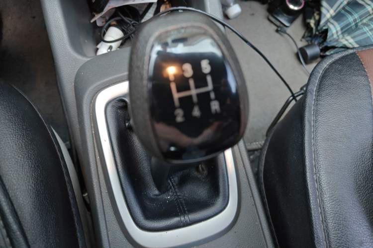 Used Chevrolet Sail 2015 Sail 3 1.3L Manual Ideal Edition Gear Lever