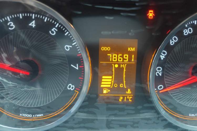 Used Chevrolet Sail 2015 Sail 3 1.3L Manual Ideal Edition Odometer Close Up