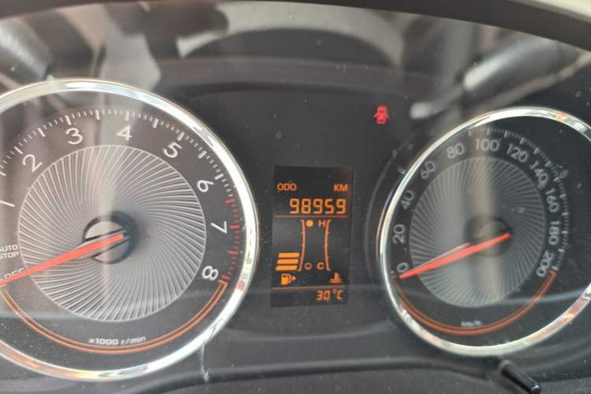 Used Chevrolet Sail 2015 Sail 3 1.3L Manual Ideal Edition Odometer Close Up