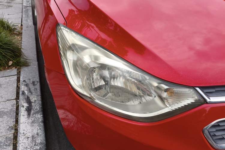 Used Chevrolet Sail 2015 Sail 3 1.3L AMT Ideal Edition Right Front Headlight