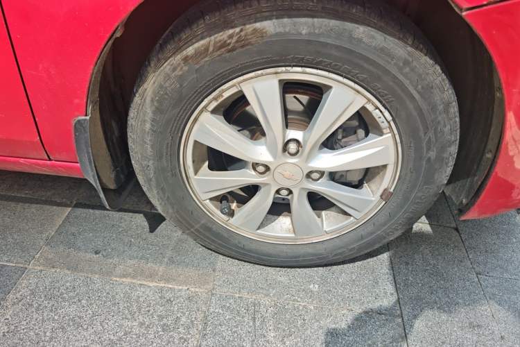 Used Chevrolet Sail 2015 Sail 3 1.5L Manual with Ideal Sunroof Edition Right Front Wheel Hub