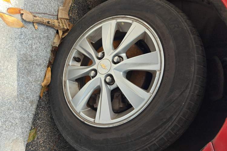 Used Chevrolet Sail 2015 Sail 3 1.3L Manual Ideal Edition Right Front Wheel Hub