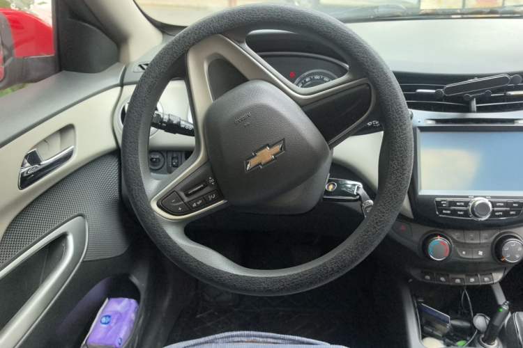 Used Chevrolet Sail 2015 Sail 3 1.5L AMT Happiness Sunroof Edition Steering Wheel