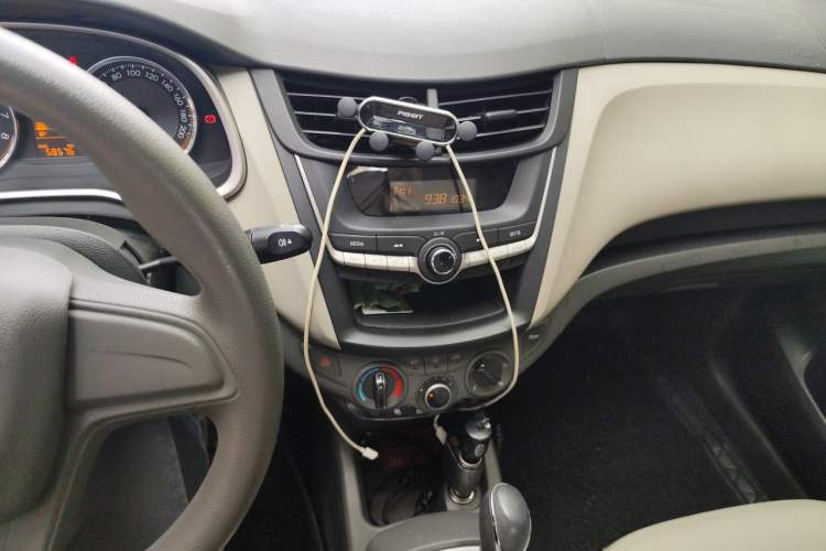 Used Chevrolet Sail 2015 Sail 3 1.3L AMT Ideal Edition Audio And AC Panel
