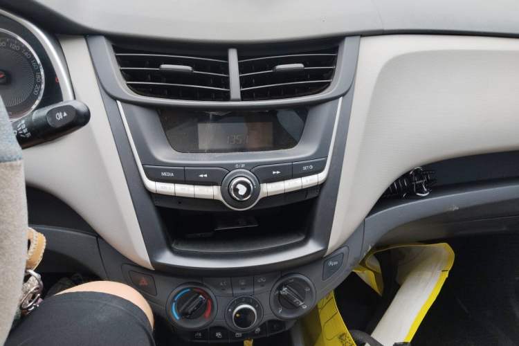 Used Chevrolet Sail 2015 Sail 3 1.5L Manual with Ideal Sunroof Edition Audio And AC Panel