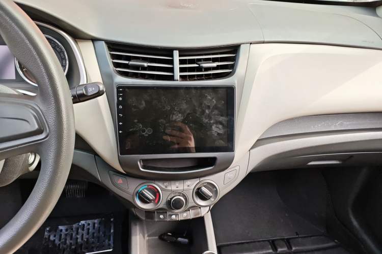 Used Chevrolet Sail 2015 Sail 3 1.3L AMT Ideal Edition Audio And AC Panel