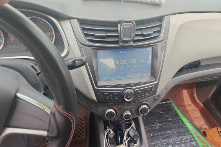 Used Chevrolet Sail 2015 Sail 3 1.5L Manual with Ideal Sunroof Edition Audio And AC Panel