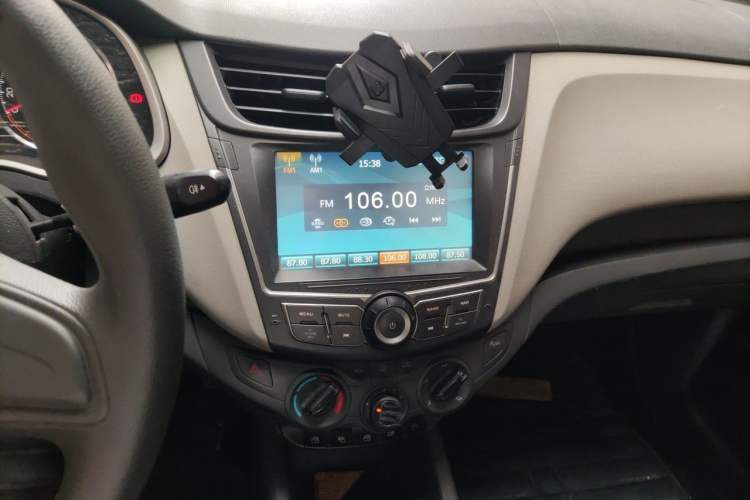 Used Chevrolet Sail 2015 Sail 3 1.3L AMT Ideal Edition Audio And AC Panel