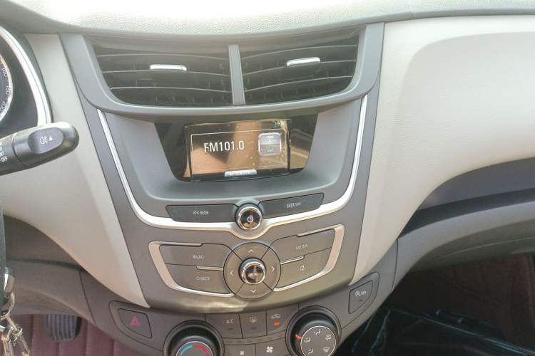 Used Chevrolet Sail 2015 Sail 3 1.5L Manual Happiness Edition Audio And AC Panel