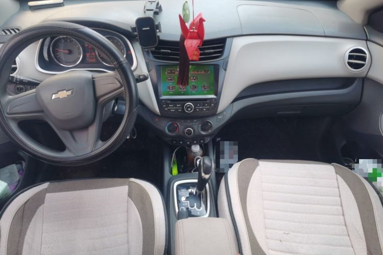 Used Chevrolet Sail 2015 Sail 3 1.3L AMT Ideal Edition Center Console