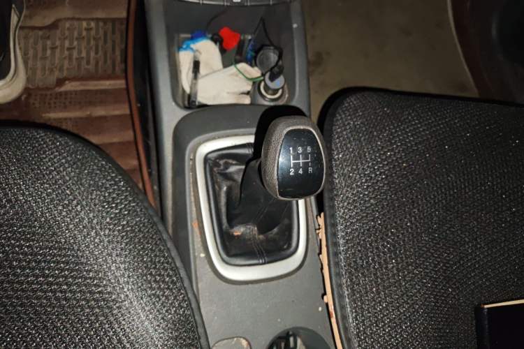 Used Chevrolet Sail 2015 Sail 3 1.3L Manual Ideal Edition Gear Lever