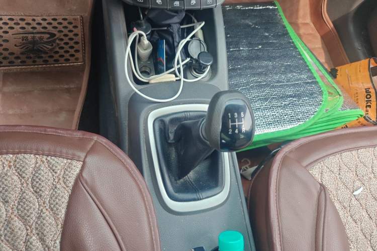 Used Chevrolet Sail 2015 Sail 3 1.5L Manual with Ideal Sunroof Edition Gear Lever