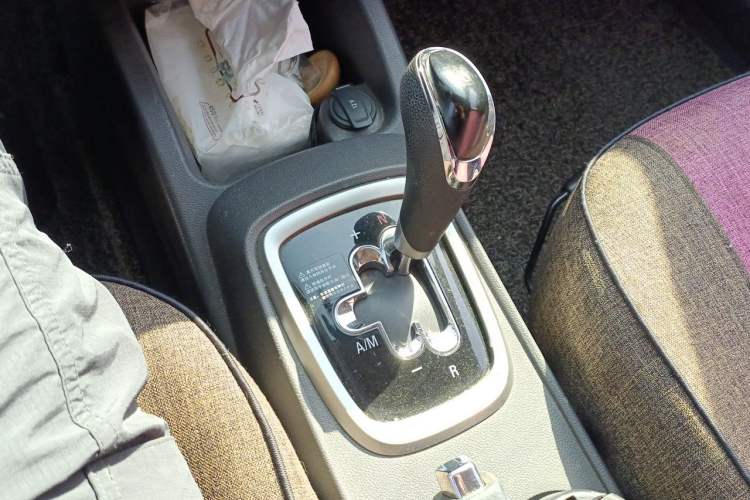 Used Chevrolet Sail 2015 Sail 3 1.3L AMT Ideal Sunroof Edition Gear Lever