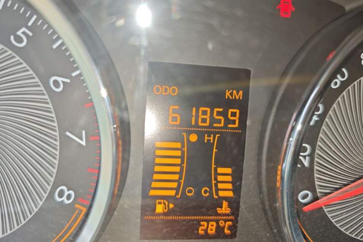 Used Chevrolet Sail 2015 Sail 3 1.5L Manual with Ideal Sunroof Edition Odometer Close Up