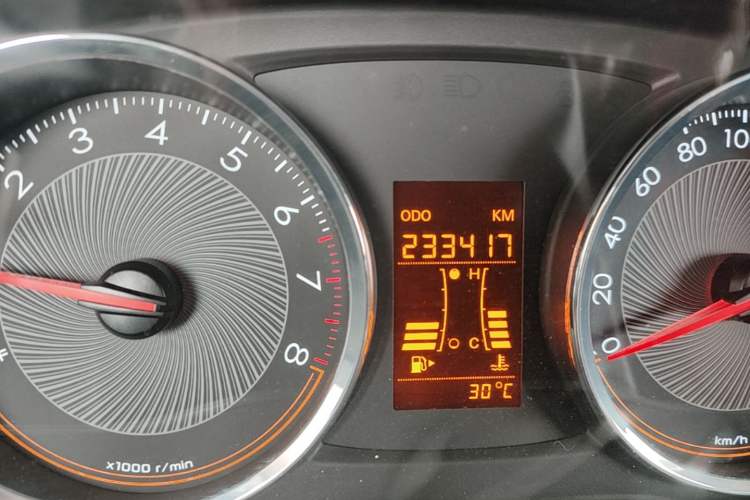 Used Chevrolet Sail 2015 Sail 3 1.3L Manual Warm Edition Odometer Close Up